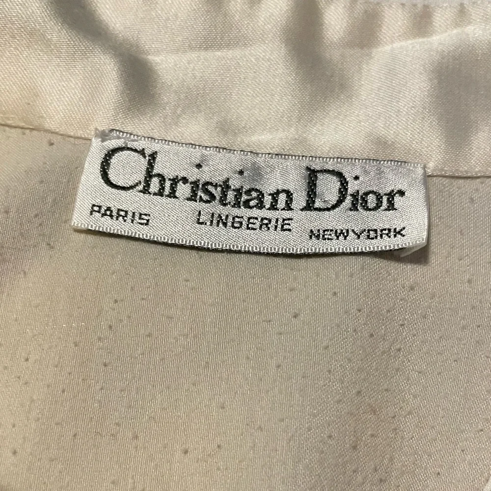 Christian Dior Vintage Long Ivory Nightgown Long Sleeve Lace Detail Size‎ Medium